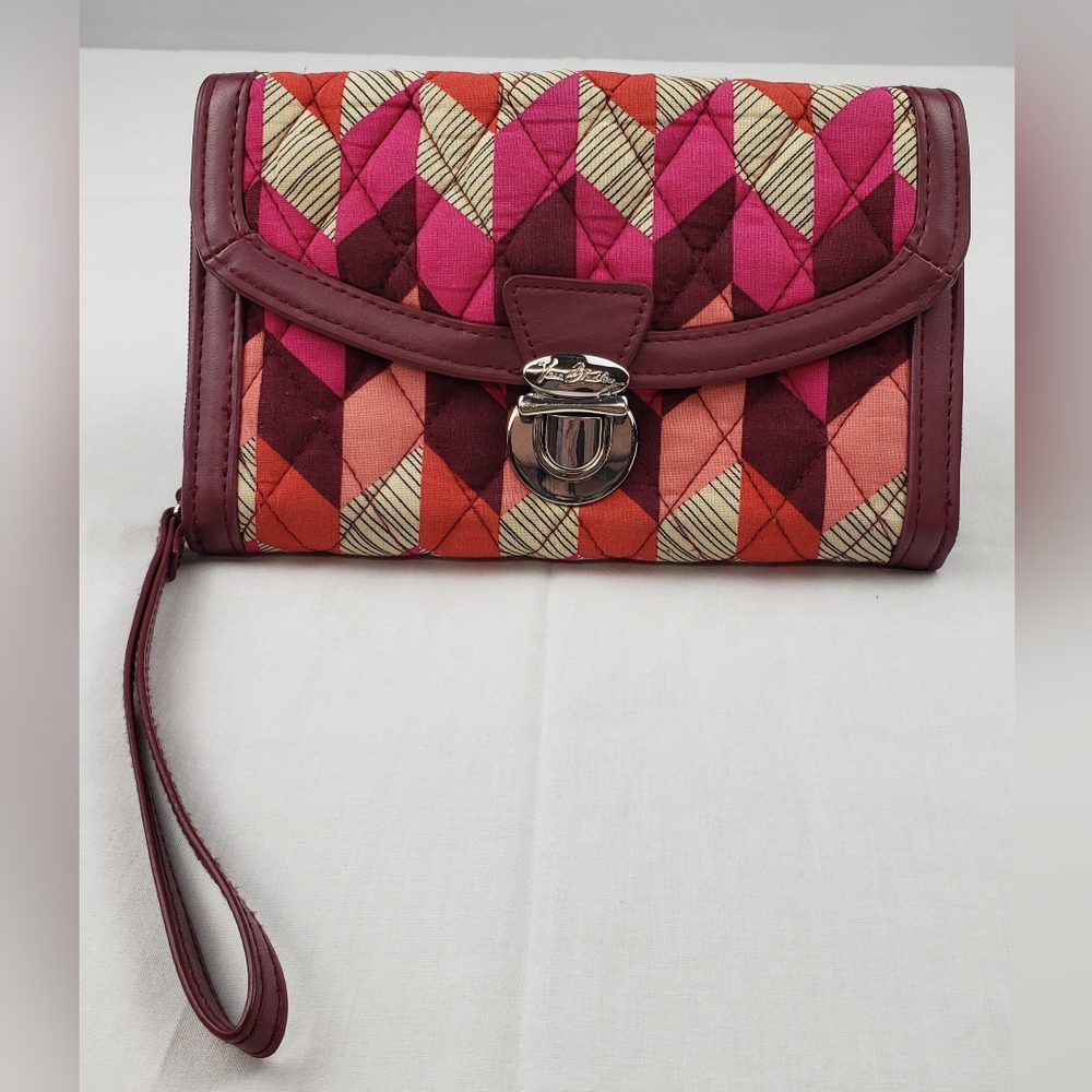 Vera Bradley Ultimate Wristlet Wallet Bohemian Chevron w/ faux leather trim